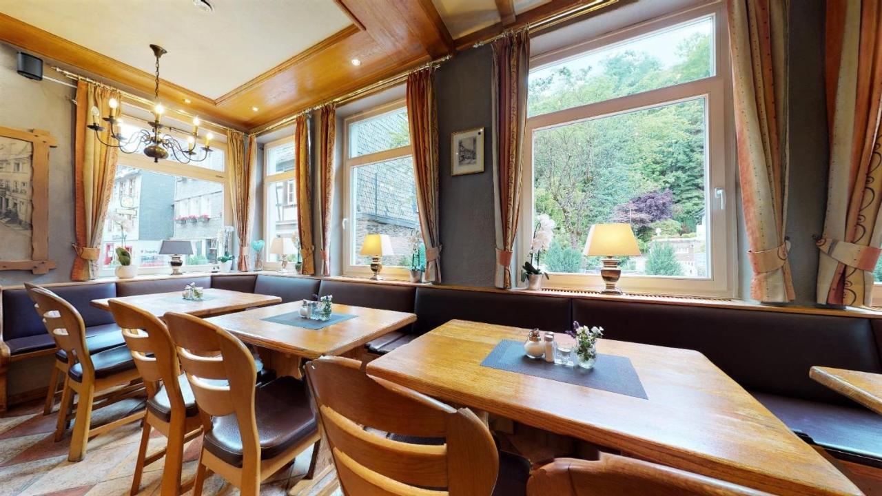 Hotel Alt Montjoie Extérieur photo