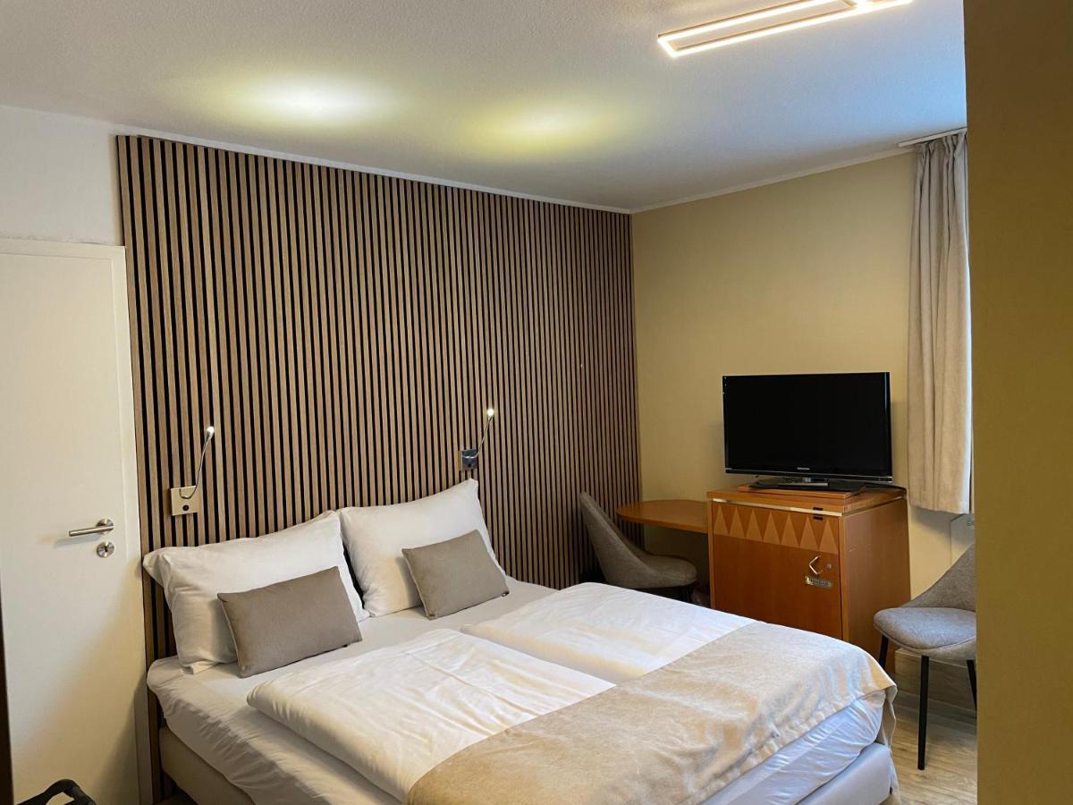 Hotel Alt Montjoie Extérieur photo