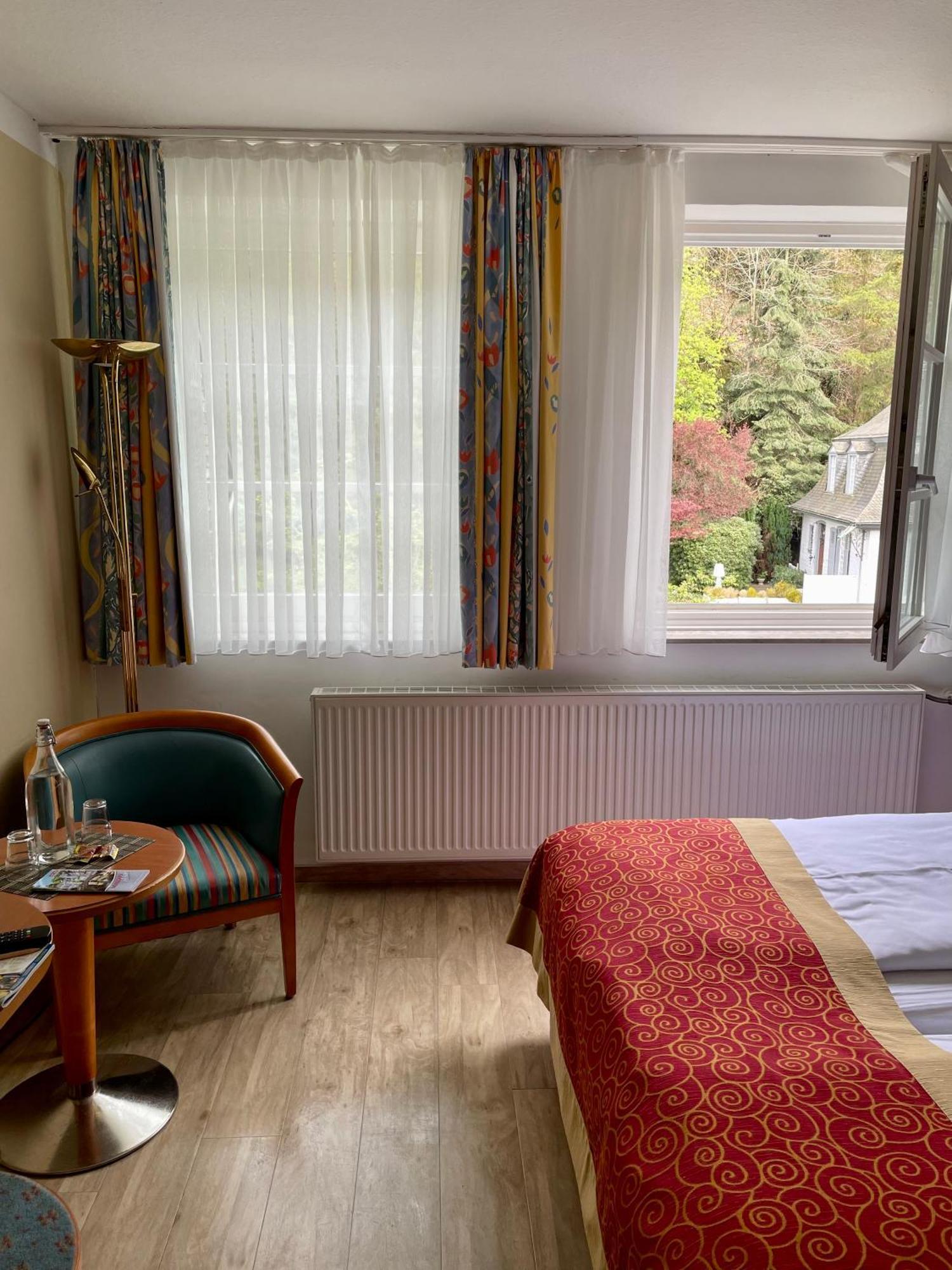 Hotel Alt Montjoie Extérieur photo