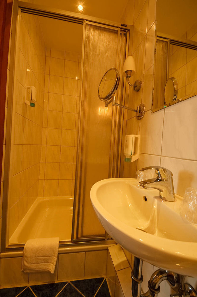 Hotel Alt Montjoie Extérieur photo